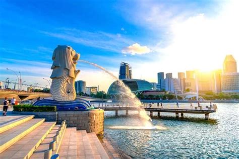 Merlion Park: Now Discover The True Colours Of This City