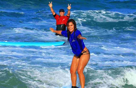 Gold Coast Surfing - Surfing Lessons, Board Hire & Places To Go - Gold Coast Australia