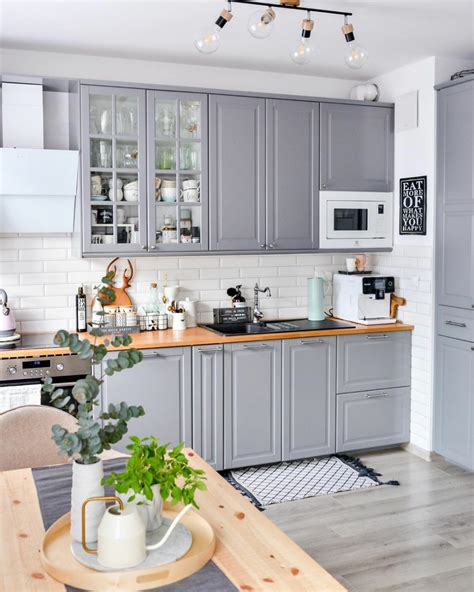 Light Gray Kitchen Cabinets: The Perfect Choice For Your Kitchen – DECOOMO