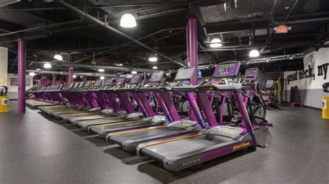 Gym in Great Neck, NY | 38 Great Neck Rd | Planet Fitness