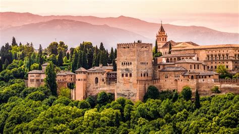 Discover Alhambra Granada | Highlights, Visitor's Guide & More