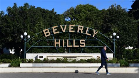 Beverly Hills Votes to Allow Cosmetic, Elective Surgery