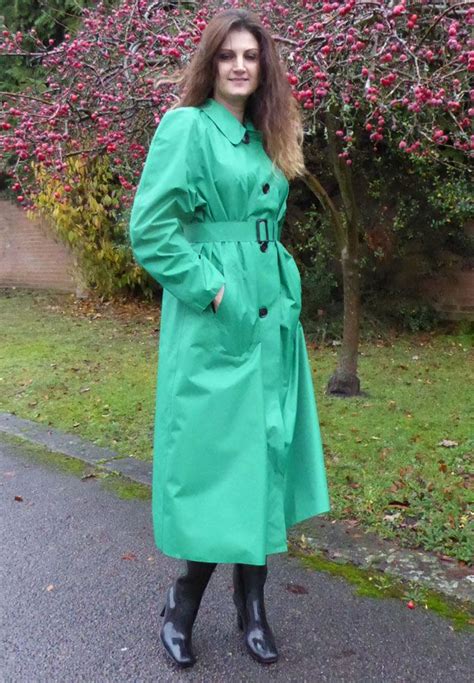 Hepburn (Emerald Green) | Rainwear girl, Rain wear, Lovely coat