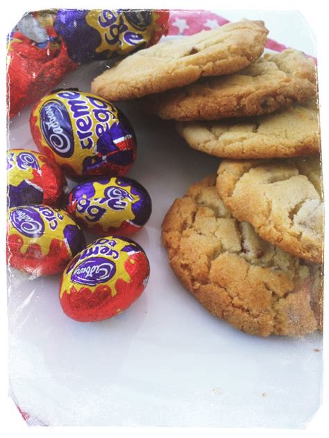 The Yummiest Creme Egg Cookies - make them here! - Daisies & Pie