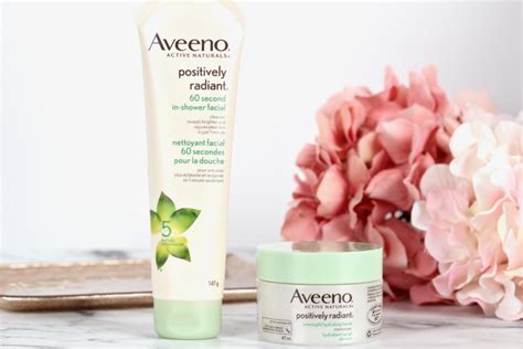 It Only Takes a Minute to Pamper Yourself with More Radiant Skin with AVEENO Positively Radiant