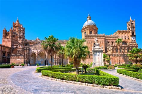 What are some of the top historical attractions in Palermo?