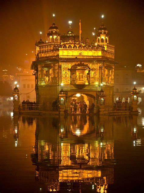 Golden Temple views at night: in photos | Condé Nast Traveller India