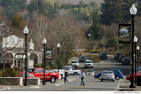 California Weighs an Additional $2,000 Subsidy for Electric Cars