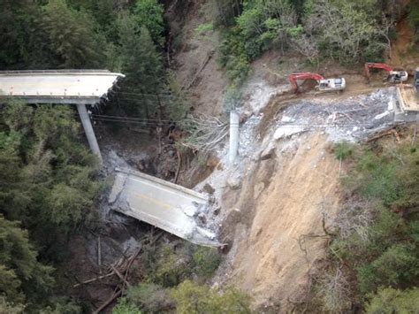 Highway 1 bridge in Big Sur demolished