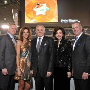 Gene Jones: Cowboys Owner Jerry Jones' wife (Bio, wiki)