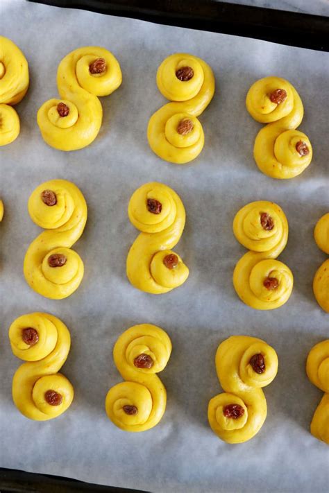 Swedish Saffron Buns (Lussekatter) - Del's cooking twist