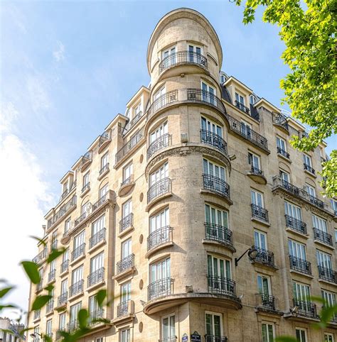 HOTEL ROCHECHOUART $149 ($̶1̶9̶1̶) - Prices & Reviews - Paris, France - Tripadvisor