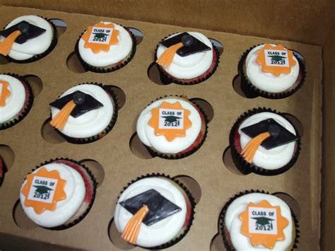 Cakes by Paula: Marshall High School Graduation cupcakes