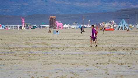 Some of the 70,000 people stranded at Burning Man are walking out of ...