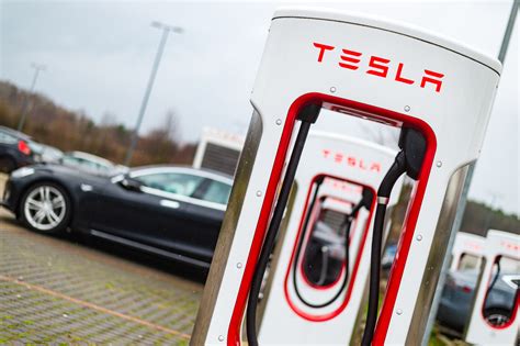 How Much Does It Cost to Use a Tesla Supercharger?