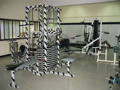 Stock Pictures: Gymnasium and training equipment