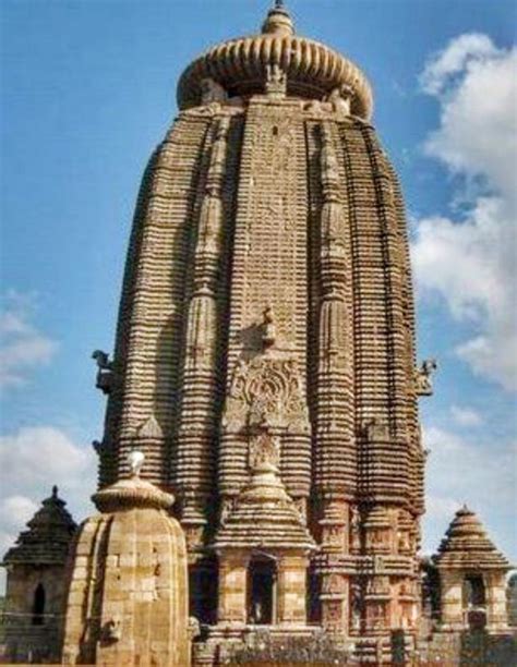 Lingaraja Temple, Bhubaneswar - Tripवाणी