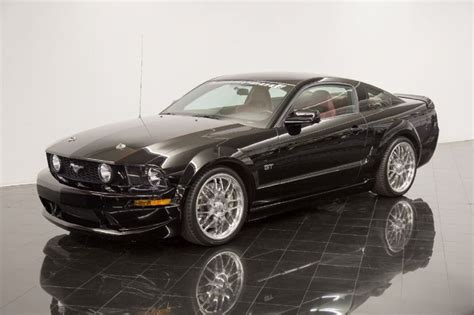 2005 Ford Mustang GT | American Muscle CarZ