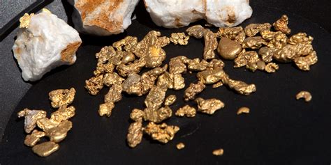 Gold-Rush Era Nuggets Stolen From Wells Fargo Museum | HuffPost