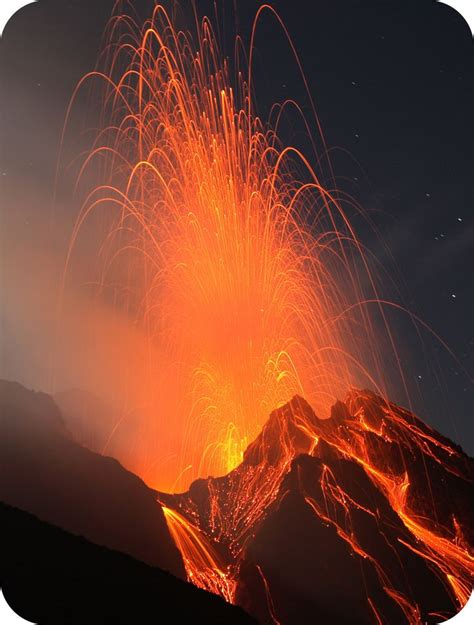 Éruption volcanique, île de Java, Indonésie