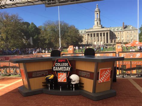 Behind the Scenes at ESPN's College GameDay - SI Kids: Sports News for ...