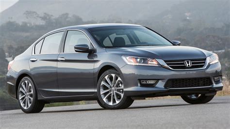 EUA: Honda Accord desbanca Toyota Camry em... | Quatro Rodas