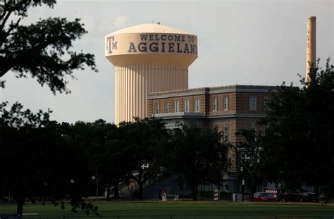 Texas A&M chancellor encourages college students to get COVID-19 test before returning home for ...