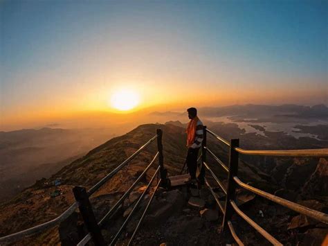 Kalsubai Trek Guide: Highest Peak in Maharashtra - Nomads of India