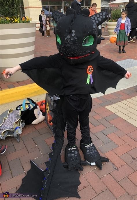 Toothless Dragon Costume | DIY Costumes Under $25 - Photo 3/3