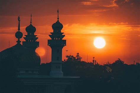 5 Sholawat Jumat Pagi Terbaru, Lengkap dengan Bacaan Latin dan Artinya Membaca Sholawat Khusus ...