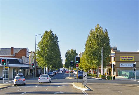 File:Baylis Street, Wagga Wagga.jpg - Wikimedia Commons