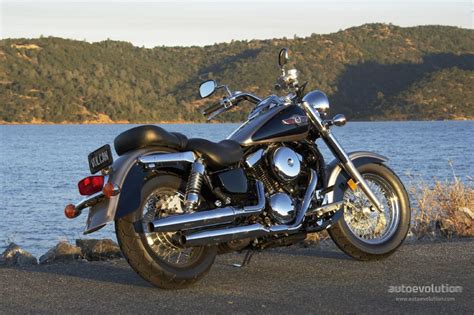 KAWASAKI Vulcan 1500 Classic (2007-Present) Specs, Performance & Photos ...