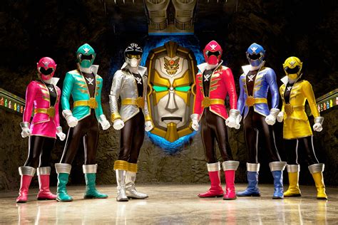 Firestarter's Blog: Power Ranger Super Megaforce Returns August 30th