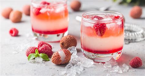 10 Fresh Lychee Cocktails - Insanely Good