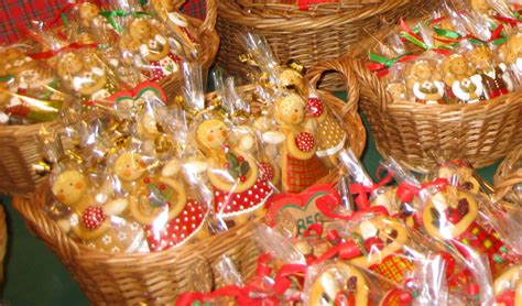 Hungarian Folk Motifs on Christmas Decorations - Hungarian Folk