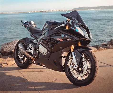 Black BMW S1000RR | S1000r, Super bikes, Motos