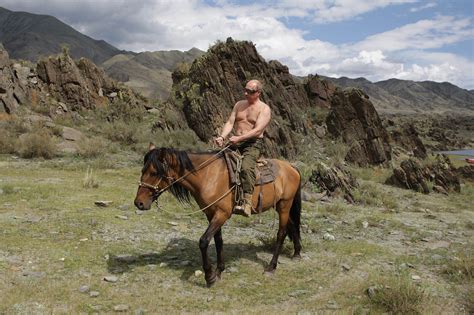 G7 leaders mock Vladimir Putin over shirtless horse-riding pic