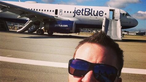 JetBlue Plane Evacuates Passengers Via Slides After Emergency Landing - ABC News