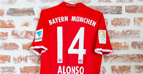 Xabi Alonso Donated a Bayern Munich Jersey for Christmas