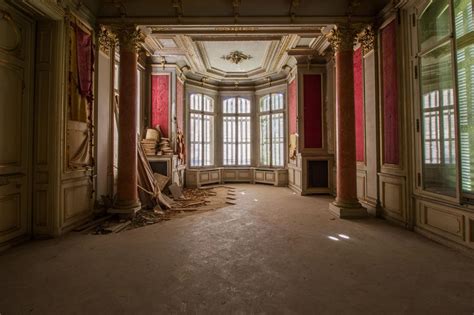 Inside creepy abandoned mansions around the world | loveproperty.com