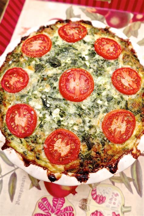 Scrumpdillyicious: Crustless Cheddar & Spinach Quiche with Tomato