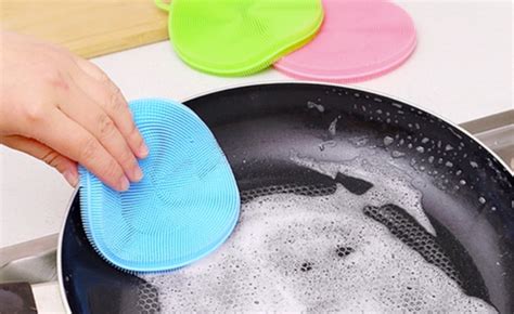 $14 for a 3-Pack of Silicone Kitchen Sponges (a $27 Value)| WagJag