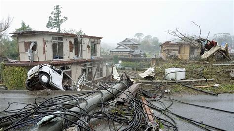 Typhoon Hagibis Slams Into Japan After Landslides, Floods and a Quake - The New York Times