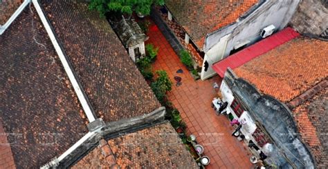 Time stands still in ancient Cự Đà Village