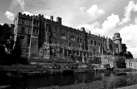 Warwick Castle Ghost Hunts, Warwickshire | HauntedRooms®