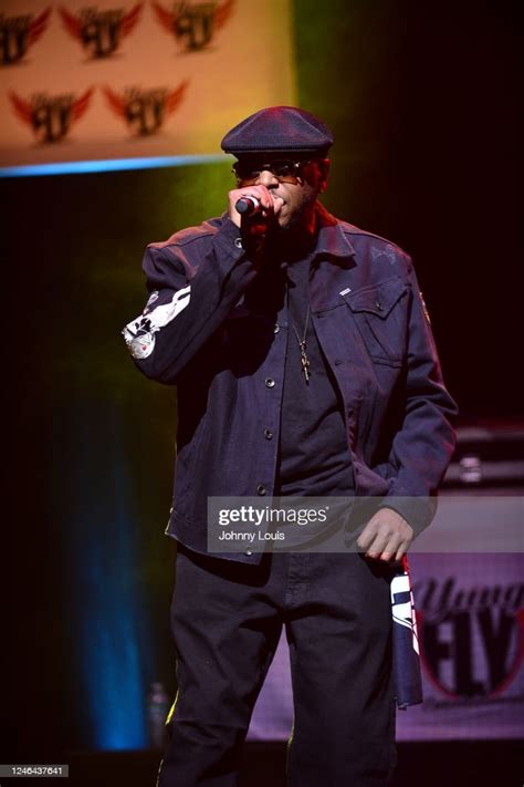 Darnell Van Rensalier of R&B Group Shai performs on staqe during the ...