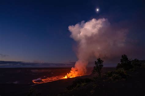 The 2023 Eruption Guide: Visit Hawaii Volcanoes National Park & See ...