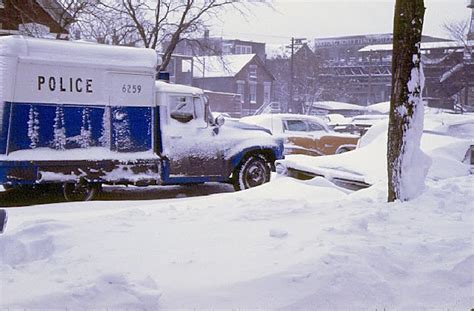 40 Amazing Color Pics Capture Chicago During the 1967 Blizzard ~ Vintage Everyday