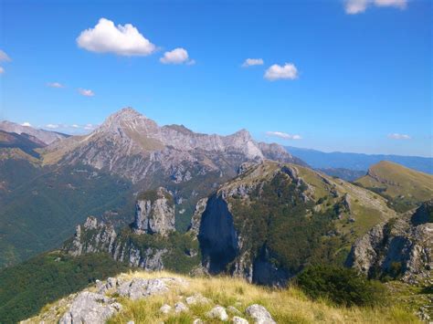 Hiking in the Alpi Apuane in Tuscany. Hiking trip. UVGAM leader