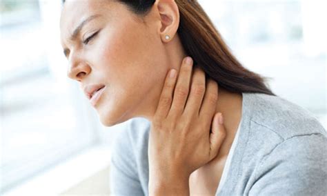 Walking Pneumonia: 10 Symptoms of Walking Pneumonia